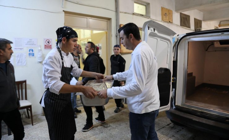 Bodrum Belediyesi'nden öğrencilere öğün desteği