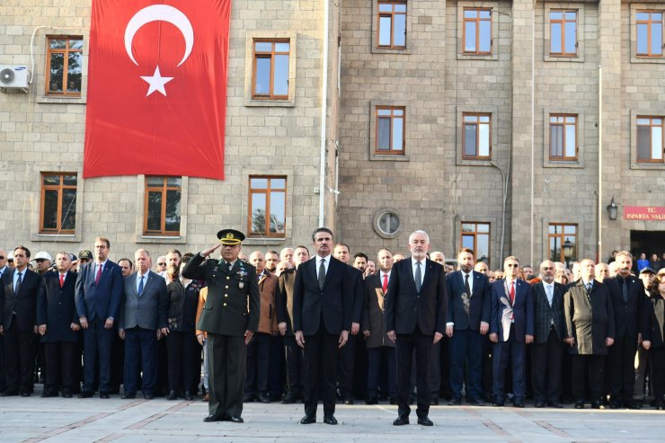 Isparta'da Atatürk anıldı
