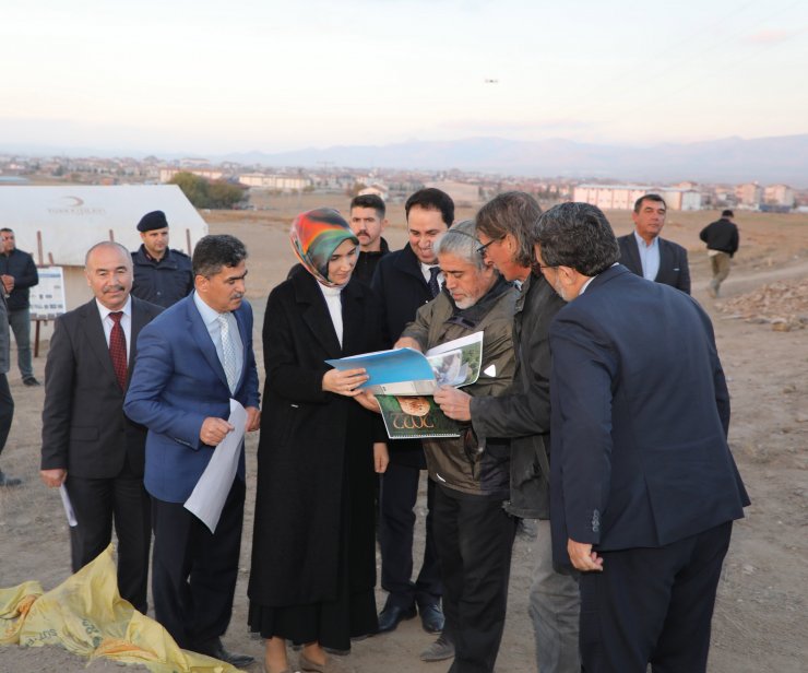 Vali Yiğitbaşı, Üçhöyük kazılarını inceledi