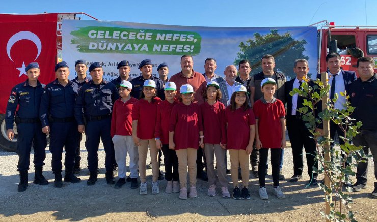 Demre'de 2 bin fidan toprakla buluşturuldu