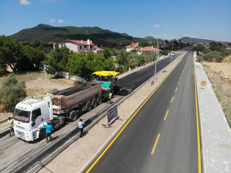 Muğla'da 9 ilçesindeki toplam 135 kilometre yol asfaltlandı