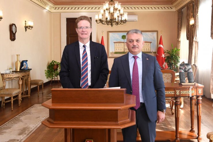 AB Türkiye Delegasyonu Başkanı Büyükelçi Landrut, Vali Yazıcı'yı ziyaret etti