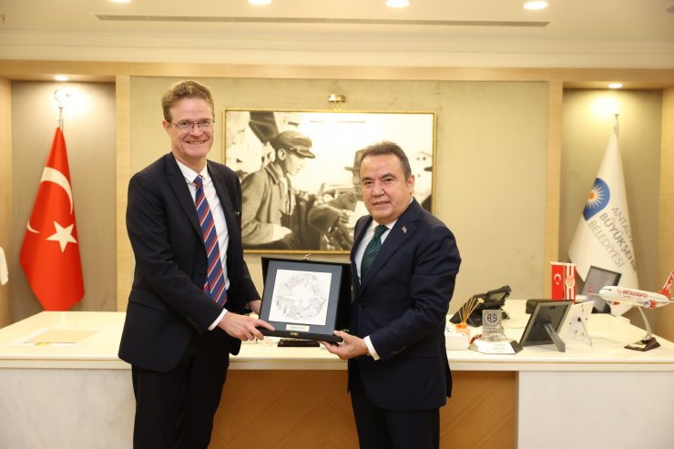 Büyükelçisi Nikolaus Meyer-Landrut'dan Başkan Böcek'e ziyaret