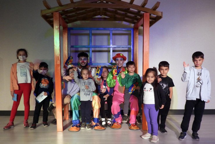 KBT'den çocuklara oyun hediyesi