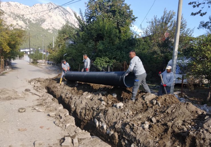 Kemer'de alt yapı çalışmaları