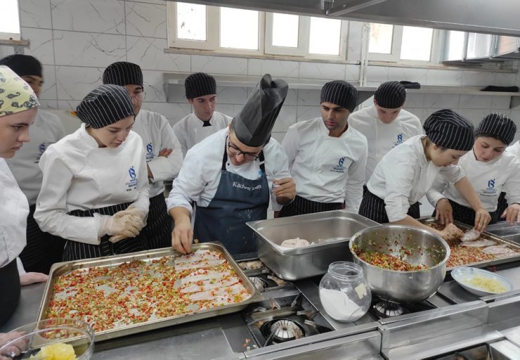 Eğirdir MYO öğrencilerine usta aşçılardan ders