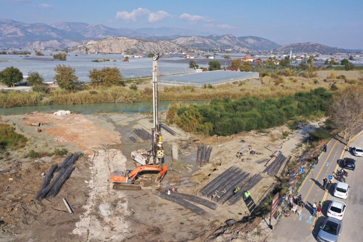 Patara Köprüsü'nde ilk kazma vuruldu