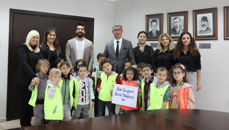 Anaokulu öğrencilerden Marmaris Belediye Başkanı Oktay'a ziyaret