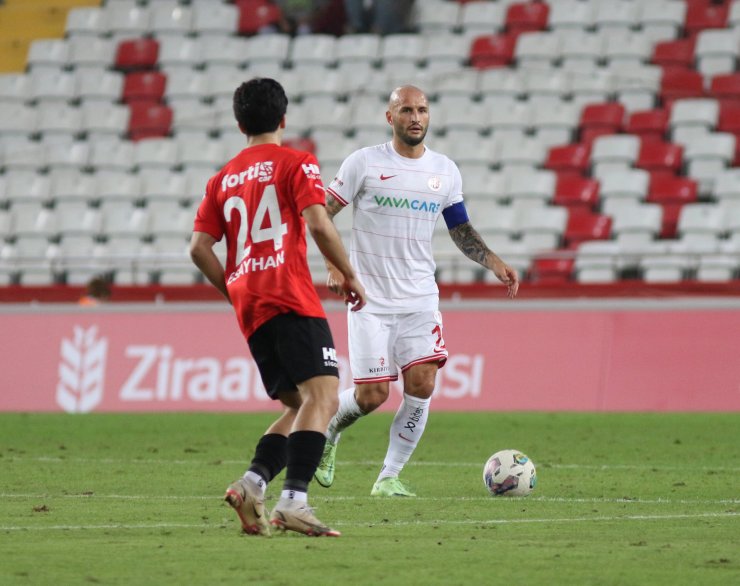 Antalyaspor, ligde beraberliği sevmiyor