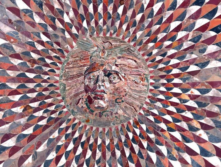 Medusa mozaiği, üzeri örtülerek kış şartlarından korunacak