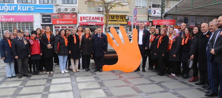 Burdur'da Kadına Yönelik Şiddete Karşı Uluslararası Mücadele günü etkinliği