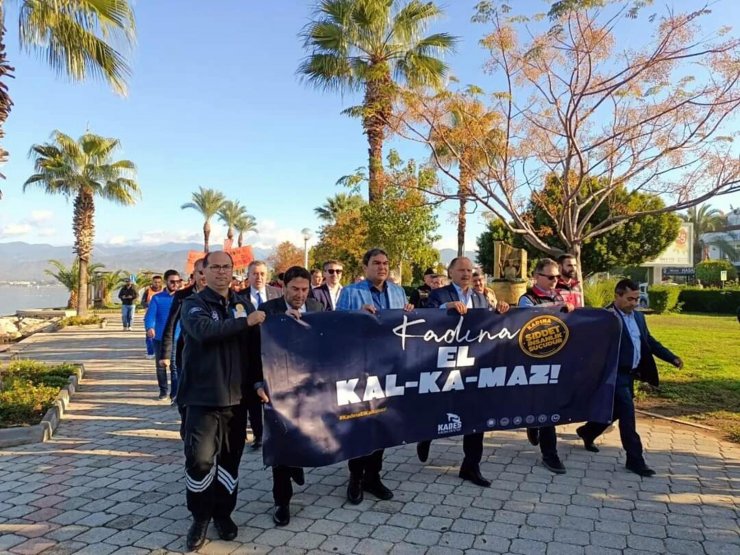 Erkekler, kadına yönelik şiddete tepki için yürüdü