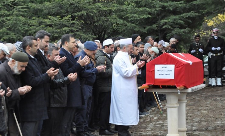 Kıbrıs Gazisi Çatalpınar son yolculuğuna uğurlandı