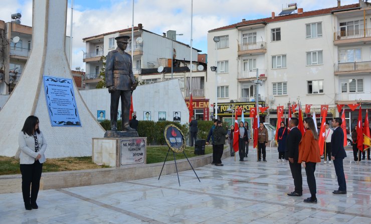 Korkuteli'nde Öğretmenler Günü törenle kutlandı