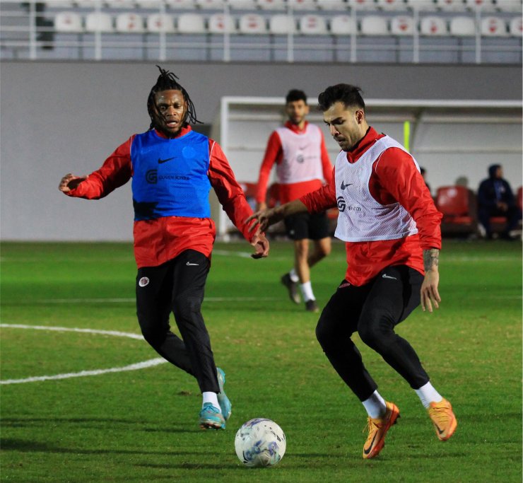Antalyaspor öne geçtiği maçları kaybetmedi