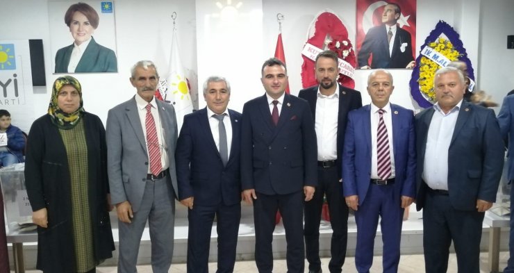 İYİ Parti Bucak kongresi yapıldı