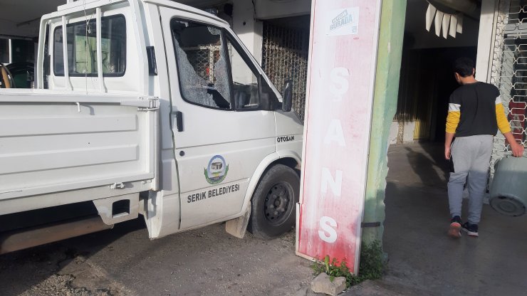 Serik'te silahlı kavga: 3 yaralı