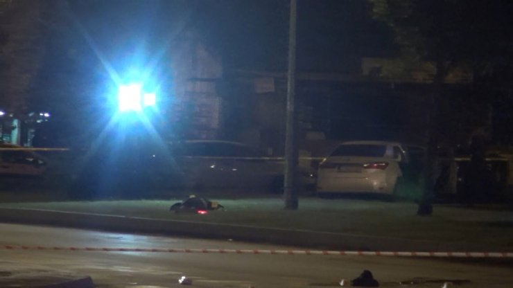 'Dur' ihtarına uymayıp polisle çatıştılar; 1 şüpheli öldü, 2 polis yaralı