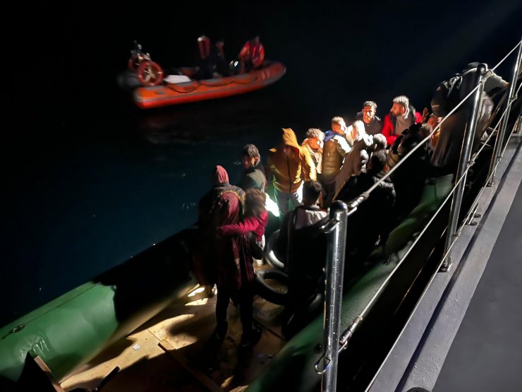 Bodrum açıklarında geri itilen 57 kaçak göçmen kurtarıldı