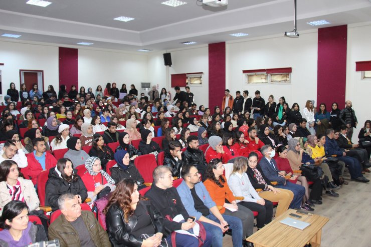 Bucak'ta AIDS Farkındalık Günü etkinliği