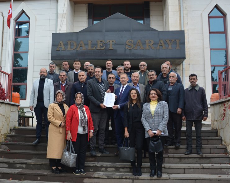 İYİ Parti Korkuteli yönetimi mazbatasını aldı