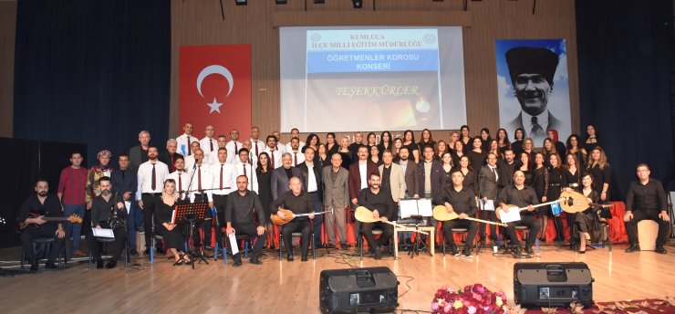 Öğretmenler Korosu'ndan ilk konser