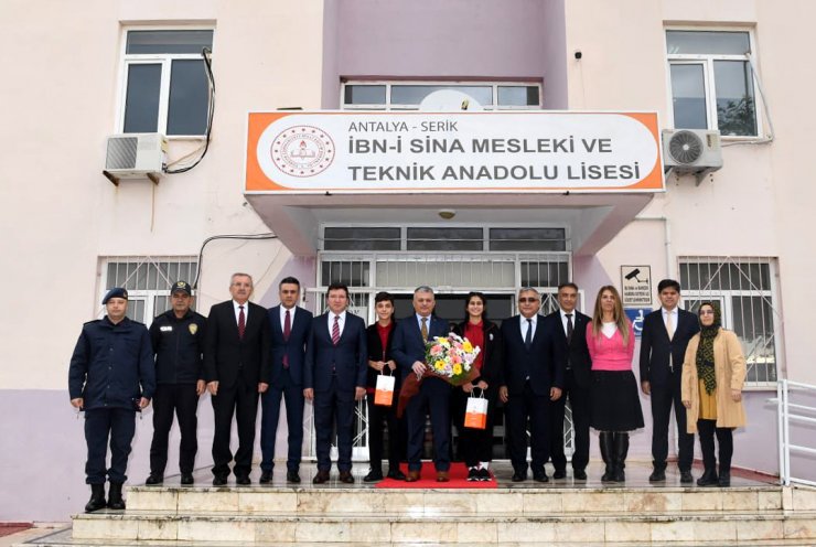 Vali Yazıcı'dan AHENK için 58'inci okul ziyareti