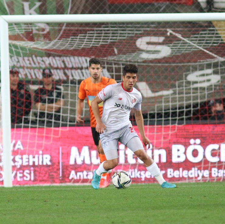 Antalyasporlu Ege Bilsel: Nuri Şahin bizim için büyük şans