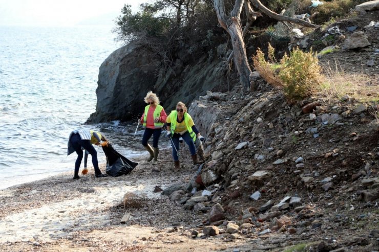 Bodrum Küdür'de sahil temizliği