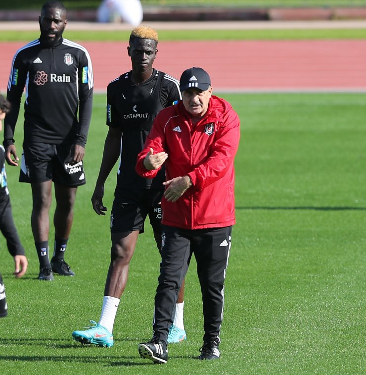 Şenol Güneş: Caner ile görüşmedim, illa isim istiyorsanız Neymar'ı almak isterim 