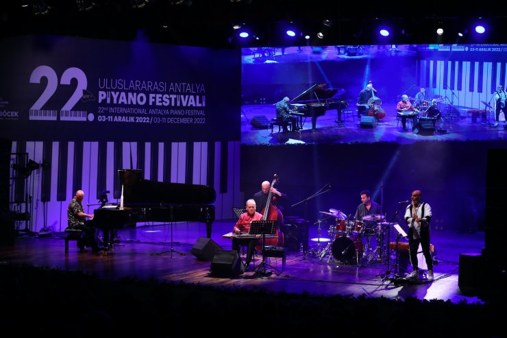 Doğu ve Batı müzikleri, Antalya Piyano Festivali'nde buluştu