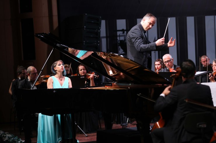 Antalya Piyano Festivali'nde senfoni gecesi