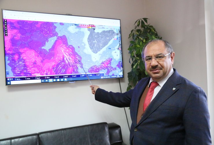 Antalya'nın iki ilçesinde sel felaketi; otomobiller sürüklendi, seralar su altında kaldı (9)