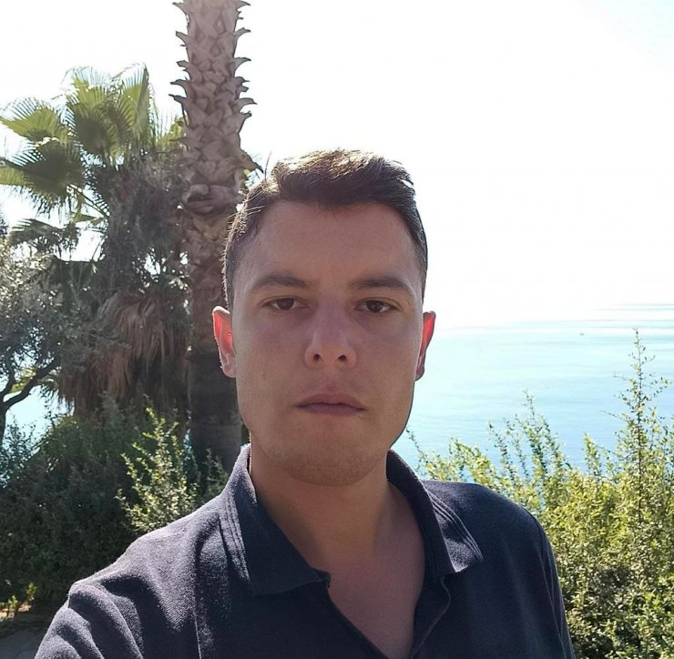 Otel odasında ölü bulundu