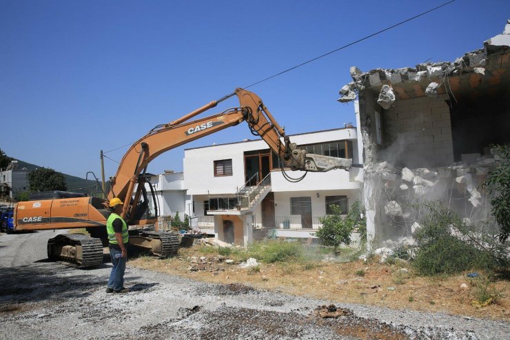 Bodrum’da 1 yılda 210 kaçak yapı yıkıldı