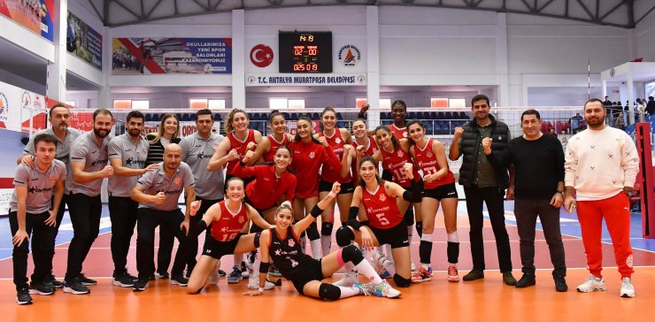 İlk yarıyı galibiyetle kapattı