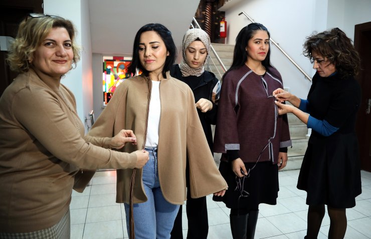 Çobanların 'kepenek'i ile Yörüklerin 'çarpana'sı aynı tasarımda buluştu