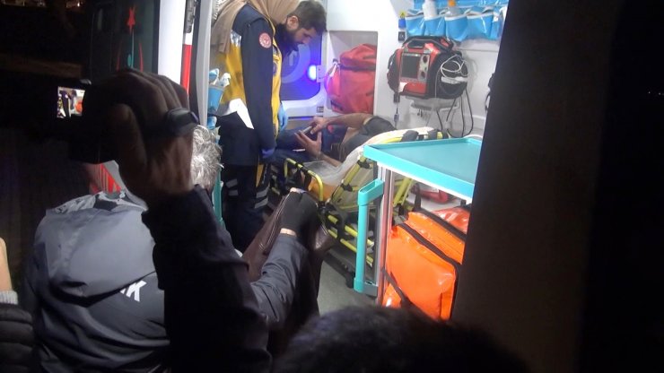 Irmağa düştü, itfaiye kurtardı