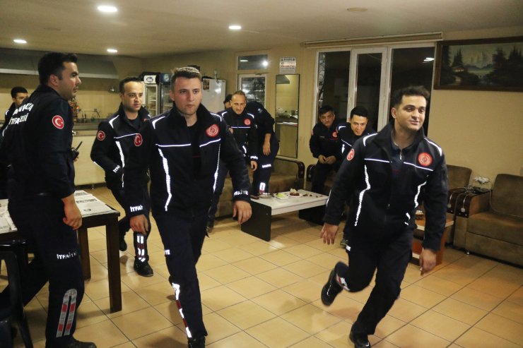 Antalya'da itfaiye ekipleri yeni yıla iş başında girdi