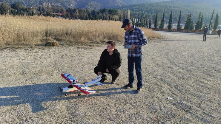 Burdur'da RC model severler pist istedi