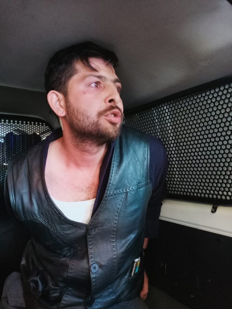 Antalya'da polisi bıçaklayan şüpheli tutuklandı