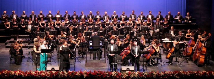 Antalya Operası, Neşet Ertaş'ın türkülerini seslendirdi