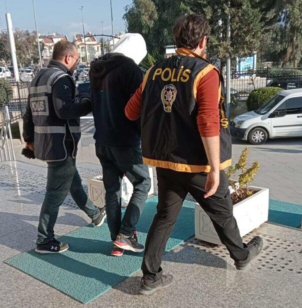 Evden ve otomobilden hırsızlık gerçekleştiren şüpheli tutuklandı