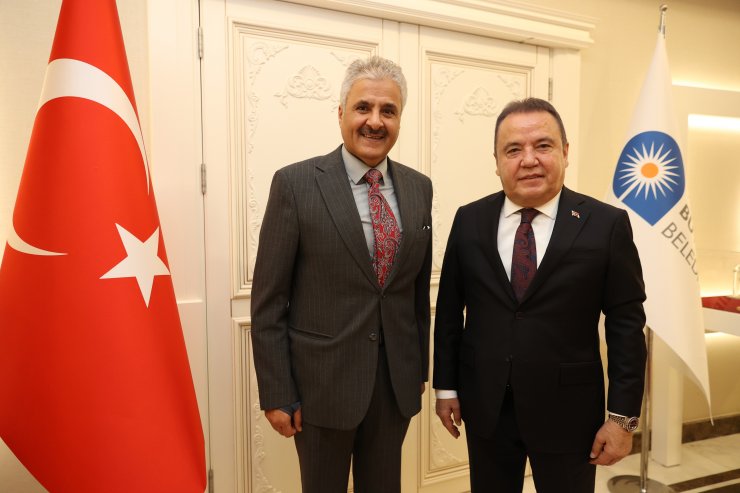 Başkan Böcek, Kuveyt Büyükelçisi Alenzi'yi misafir etti