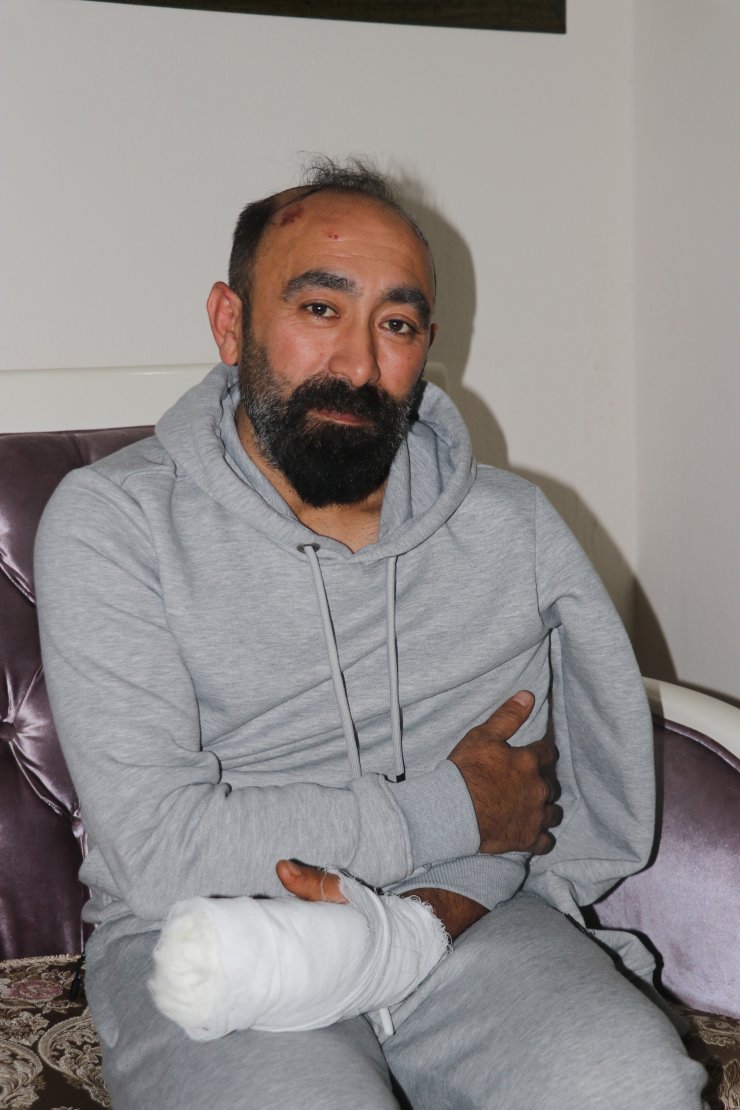 Bindiği taksinin şoförünü başına taşla vurup hastanelik etti (2)