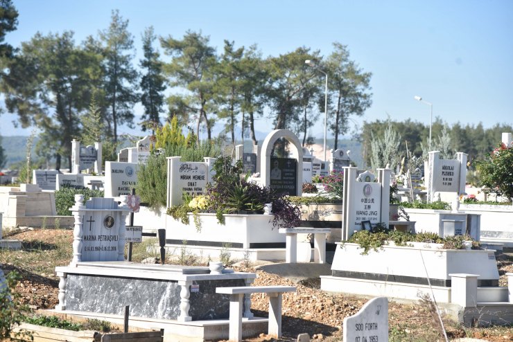 Antalya’da yabancıların 'aile mezarlığı' ilgisi