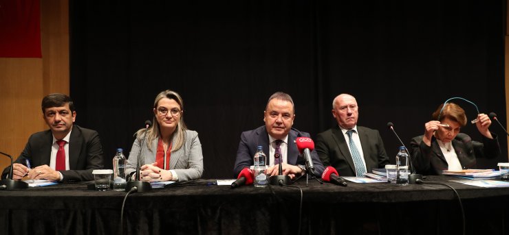 Resmi plakalı otobüsleri Büyükşehir kendi işletecek