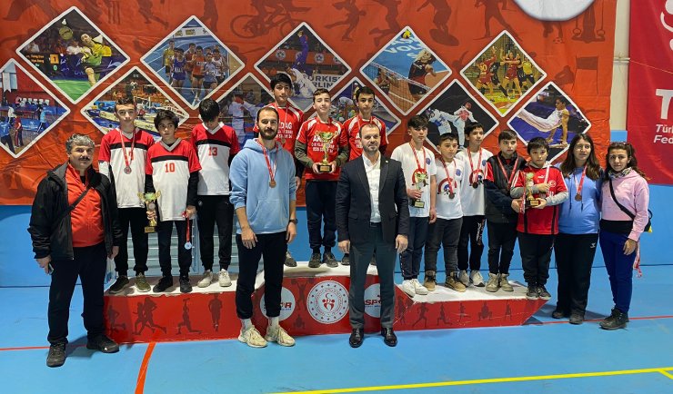 Sandıklı'da Floor Curling Turnuvası'nda il birincisi oldular