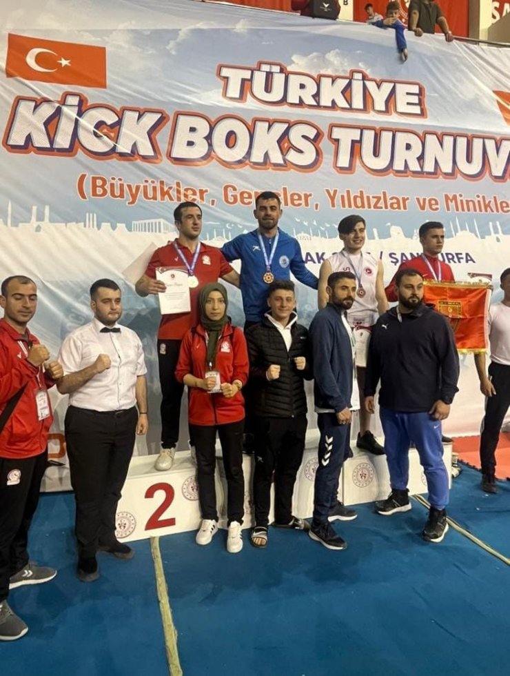 Burdurlu kick boksçulardan 11 madalya