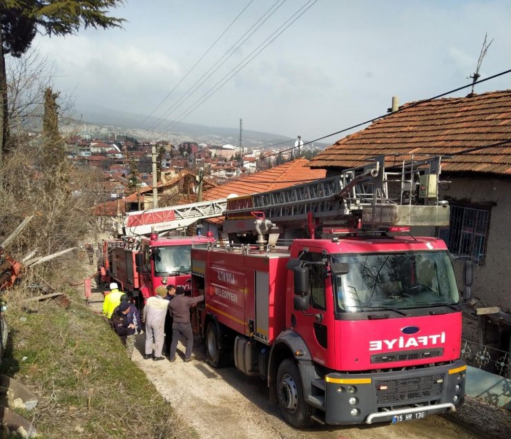 Burdur'da ev yangını